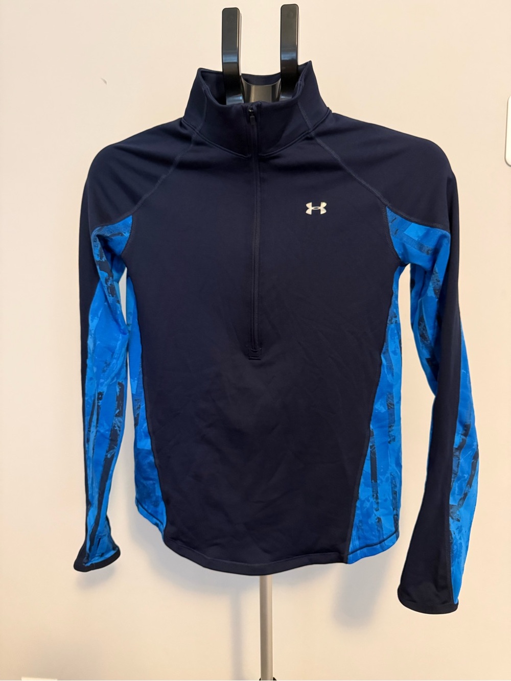 Under Armour Women’s Navy and Blue Long-Sleeve half zip